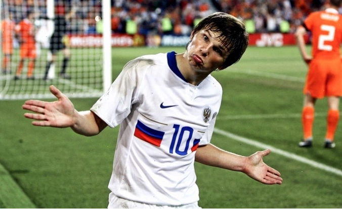 Arshavin phải vất vả mới đến được Arsenal trong cơn bão tuyết