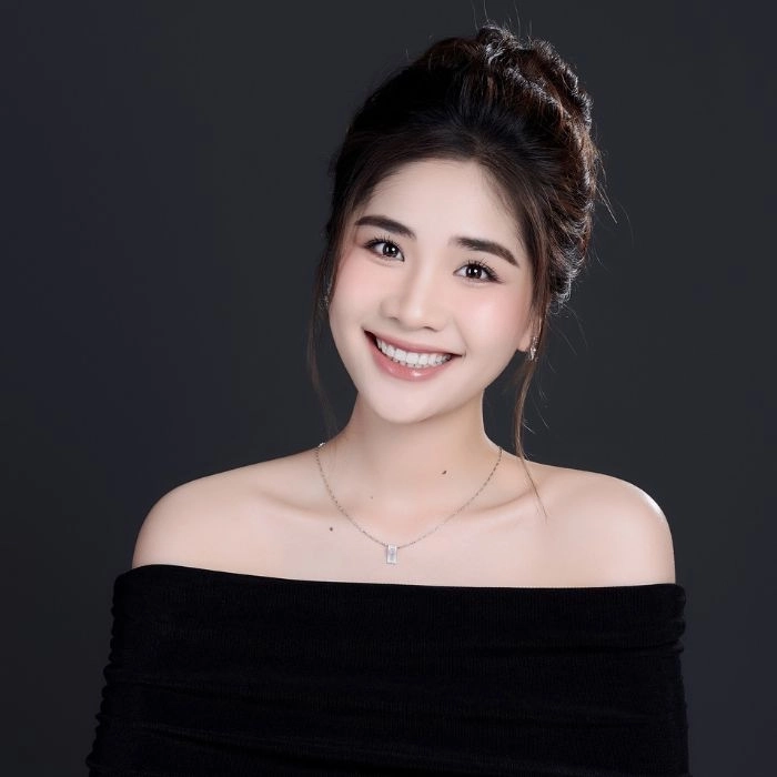 Ch&acirc;n dung t&aacute;c giả Ng&ocirc; Thanh&nbsp;