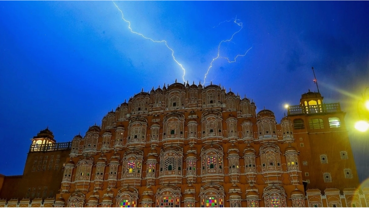 Dangers of monsoon lightning and floods in India