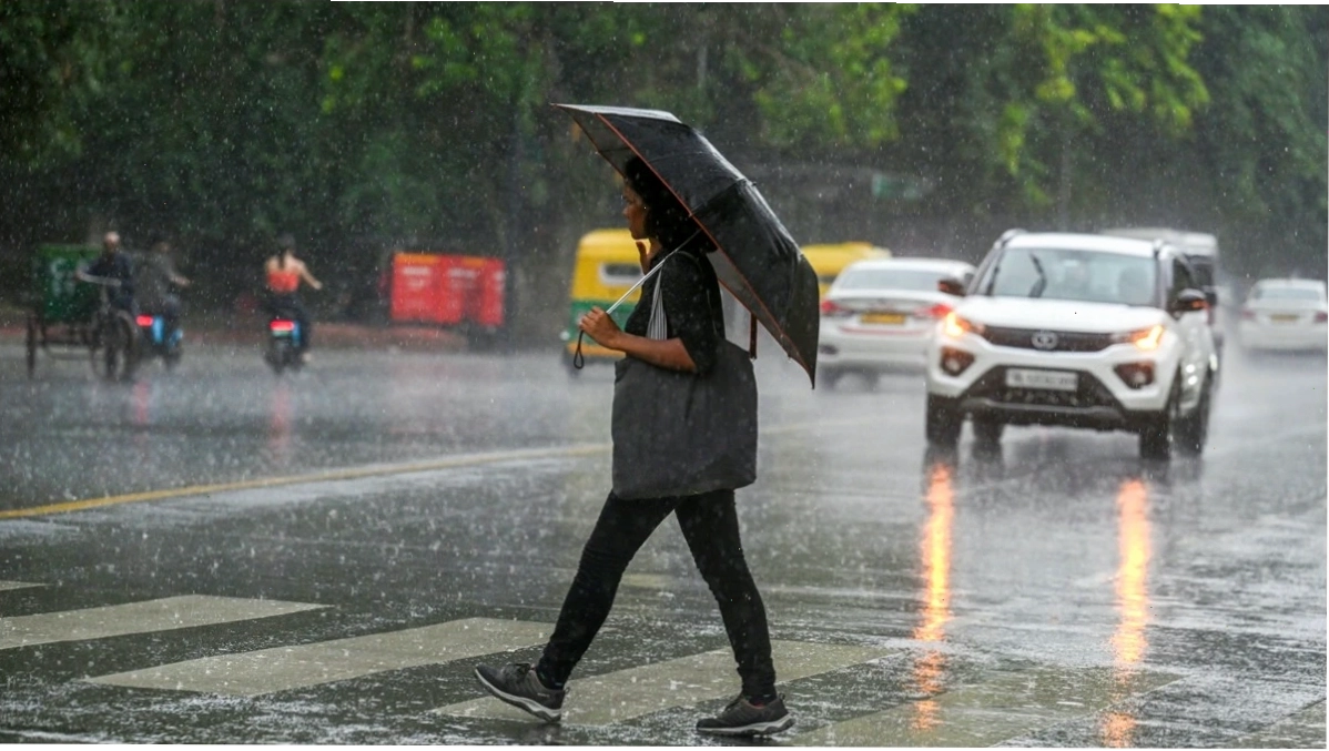 Safety measures during heavy thunderstorms in North India